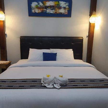 Bata Merah Homestay Banyuwangi  Extérieur photo