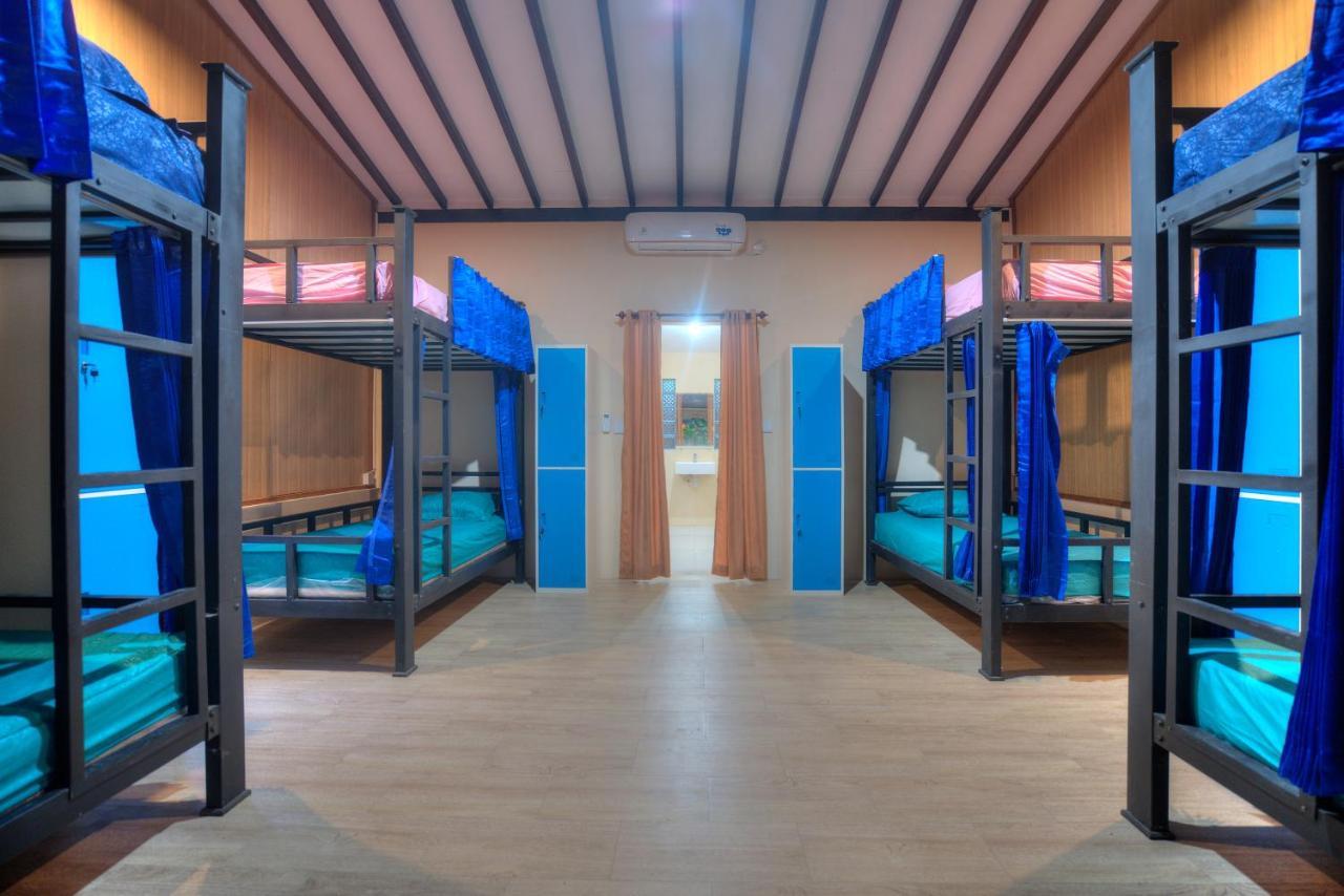 Bata Merah Homestay Banyuwangi  Extérieur photo