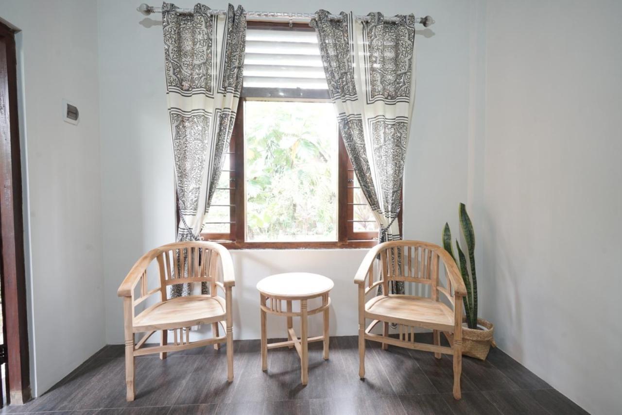 Bata Merah Homestay Banyuwangi  Extérieur photo