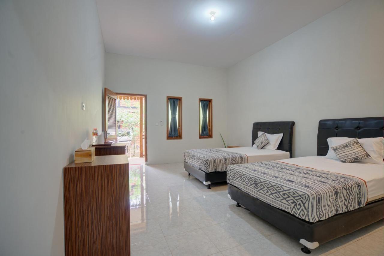 Bata Merah Homestay Banyuwangi  Extérieur photo