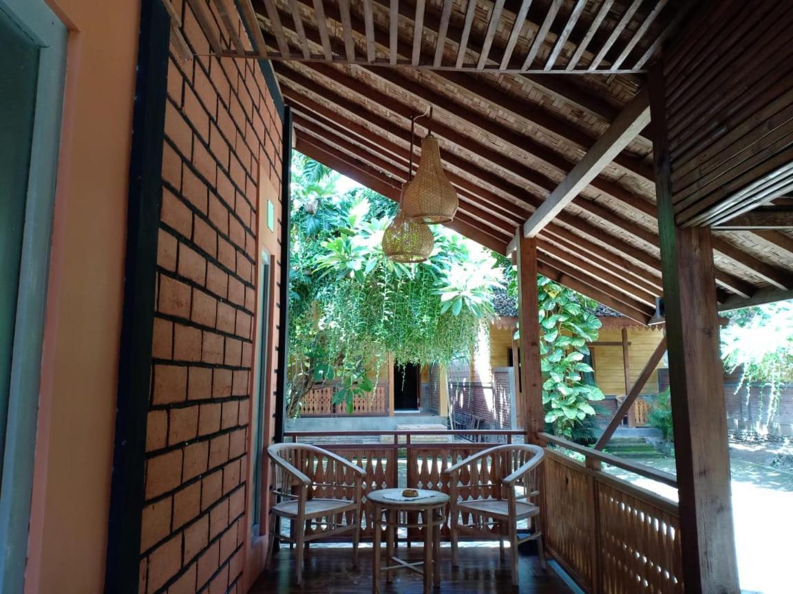 Bata Merah Homestay Banyuwangi  Extérieur photo