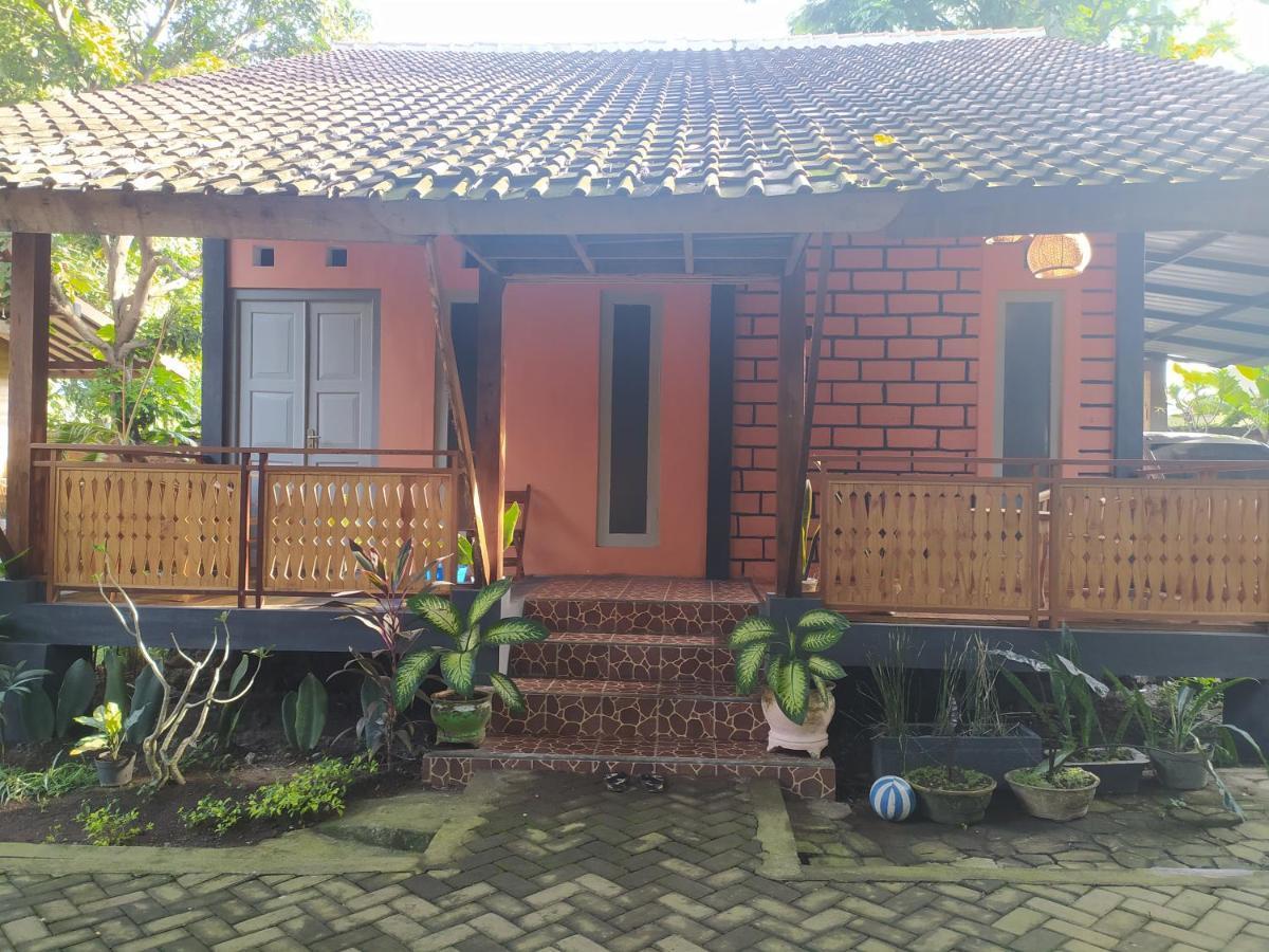 Bata Merah Homestay Banyuwangi  Extérieur photo