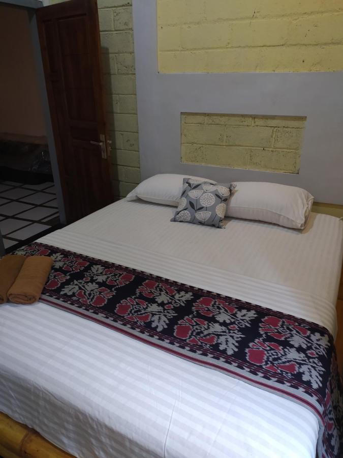 Bata Merah Homestay Banyuwangi  Extérieur photo