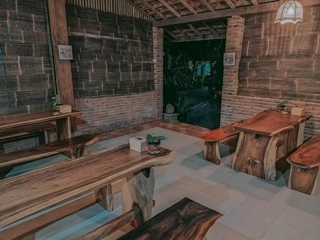 Bata Merah Homestay Banyuwangi  Extérieur photo