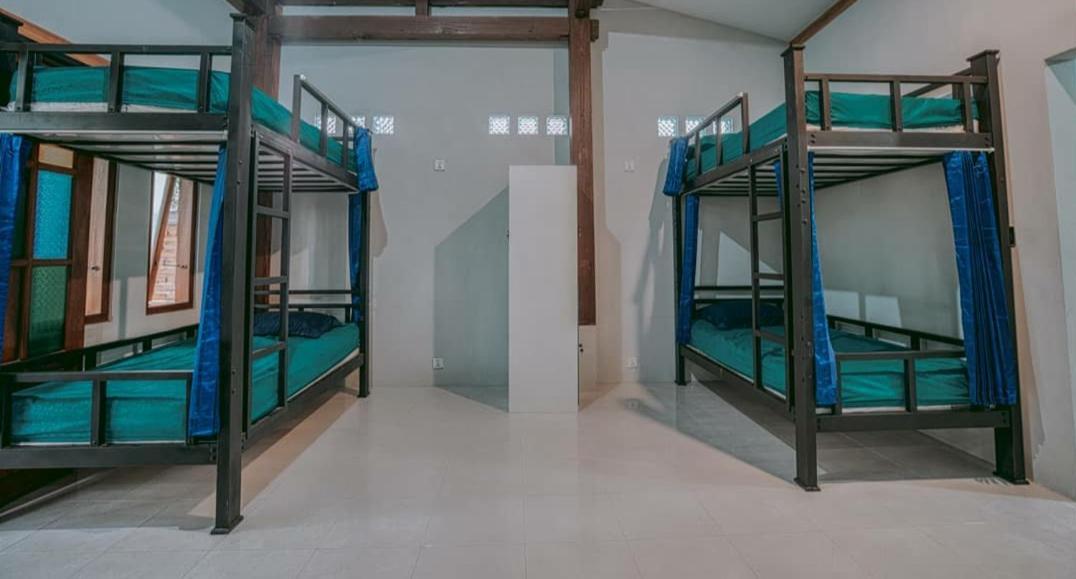 Bata Merah Homestay Banyuwangi  Extérieur photo