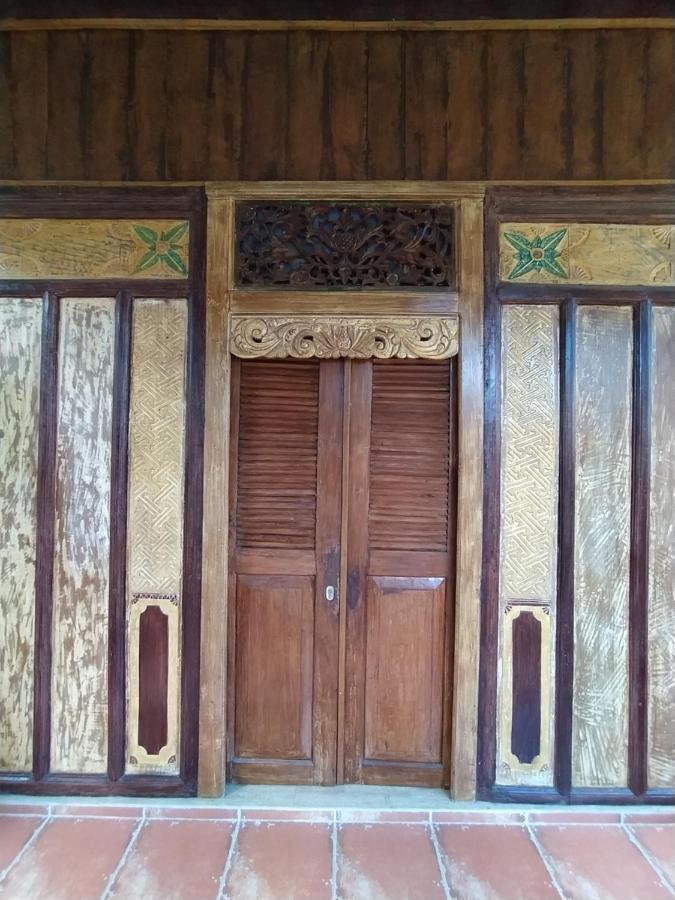 Bata Merah Homestay Banyuwangi  Extérieur photo