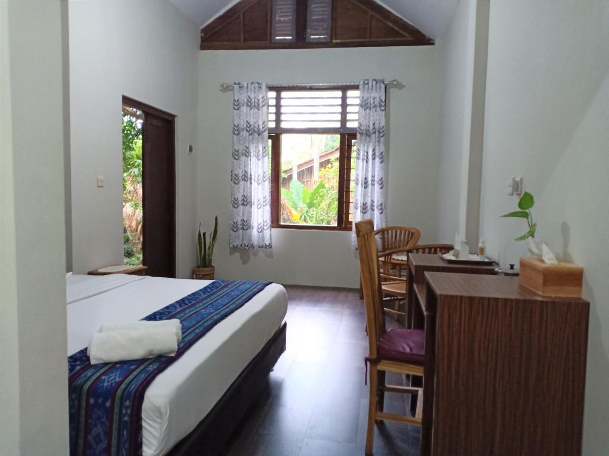 Bata Merah Homestay Banyuwangi  Extérieur photo